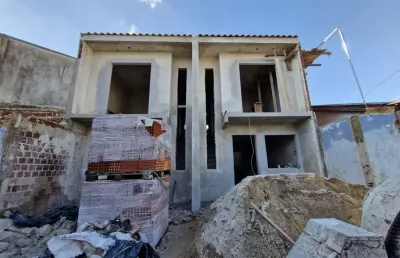 Casa com 3 quartos à venda na rua adriana ceres zago bueno, 703, tatuquara, curitiba por r$ 380.000