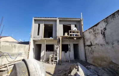 Casa com 2 quartos à venda na rua ruy leal, 824, campo de santana, curitiba por r$ 340.000