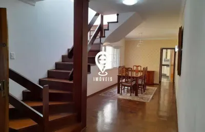 Excelente sobrado com 03 dormitórios, 01 suíte, 04 banheiros, living 02 ambientes,