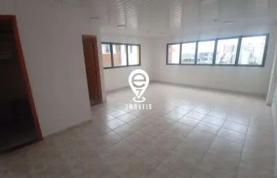 Excelente sala comercial para locação na praça da árvore!