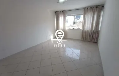 Excelente casa para locação de 4 dormitórios na saúde!