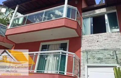 Vendo casa com 4 quartos, piscina e sauna no parque santa eliza nas braunes.