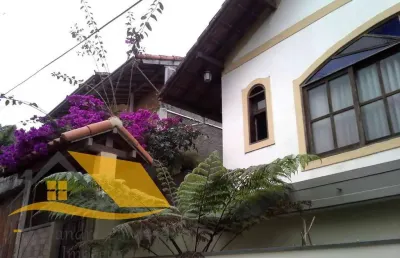 Casa com 2 quartos à venda na Rua Hortêncio Gripp de Moraes, 83, Loteamento Sitio Jacina, Nova Friburgo