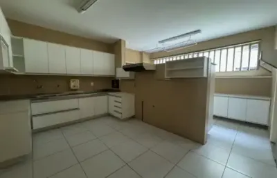 Excelente apartmento com 215 metros à venda em ótima localização- meireles