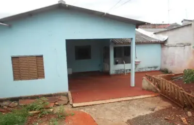 Casa com 3 quartos  à venda, 50.00 m2 por r$250000.00  - california - londrina/pr