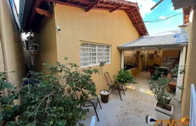 Casa com 4 quartos à venda na rua flemington, 10, jardim américa, goiânia por r$ 610.000