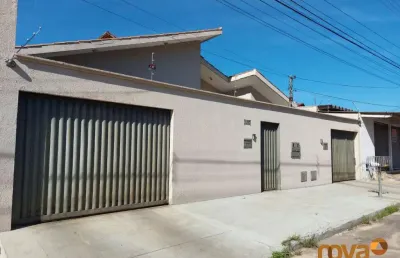 Casa com 3 quartos à venda na 611, 8, setor são josé, goiânia por r$ 1.200.000