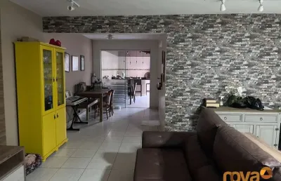 Casa em condomínio fechado com 4 quartos à venda na juazeiro do norte, 100, parque amazônia, goiânia por r$ 838.000
