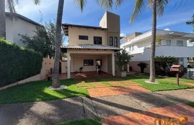 Casa em condomínio fechado com 3 quartos à venda na sb9, 12, loteamento portal do sol i, goiânia por r$ 1.650.000