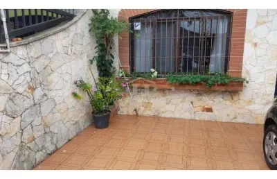 Ampla casa - 2 dormitórios c/ suíte - próximo à praia - jardim imperador - praia grande sp
