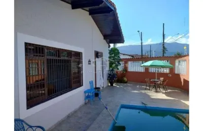 Casa 03 dormitórios, com piscina , bairro caiçara , próx. à praia, praia grande sp.
