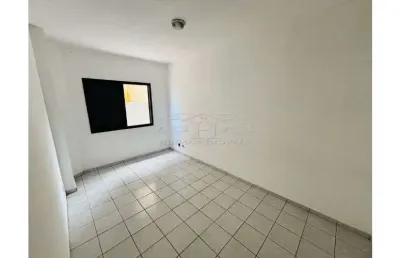 Apartamento c/ 1 dorm, terreo, 50m da praia , bairro mirim.