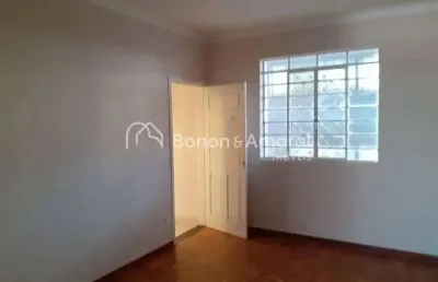 Casa com 4 quartos e 2 banheiros à venda, 242 m² por r$ 725.000