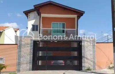 Casa estilo sobrado com 256 m² de área construída, 3 quartos no parque alto taquaral