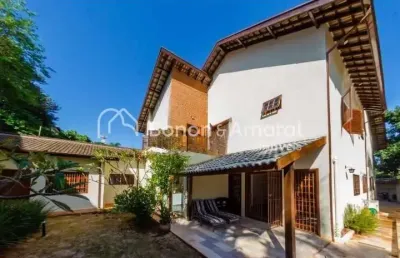 Sobrado com 5 quartos e 8 banheiros à venda, com elevador, 464m² de construção