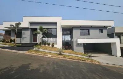 Casa térrea de alto padrão com 3 suítes, piscina e área gourmet no condomínio jequitibá - valinhos