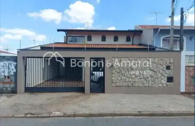Sobrado espacioso à venda no jardim chapadão com 4 dormitórios e churrasqueira integrada