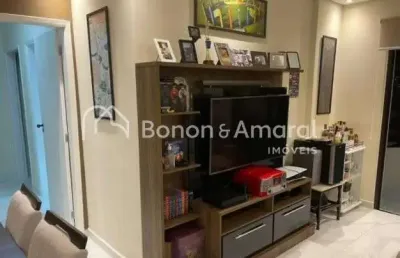 Apartamento reformado e bem localizado no flamboyant