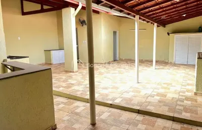 Casa com 3 quartos à venda na Bahia, 417, Vila José Paulino Nogueira, Paulínia