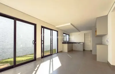 Casa triplex em condomínio com 3 suítes, automação, aquecimento solar, 168 m² no chácaras primavera
