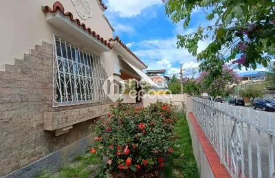 Casa com 3 quartos à venda na Rua Caetano da Silva, Cascadura, Rio de Janeiro