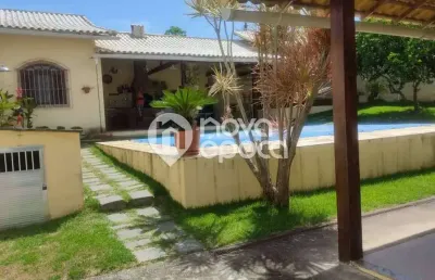Casa com 3 quartos à venda na Rua Das Dálias, Iguabinha, Araruama