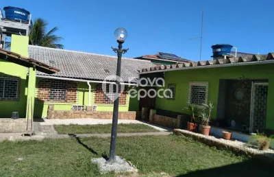 Casa com 3 quartos à venda na Avenida Governador Roberto Silveira, Costazul, Rio das Ostras