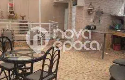 Casa com 3 quartos à venda na Travessa Petúnia, Catete, Rio de Janeiro