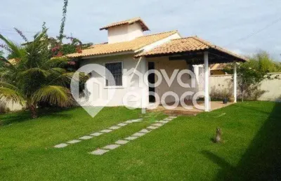 Casa com 2 quartos à venda na Rua dos Crisântemos, Jardim Ipitangas, Saquarema