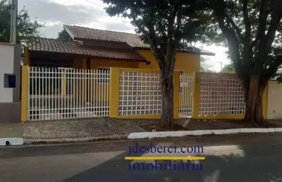 Casa / sobrado no jardim morada das flores em holambra