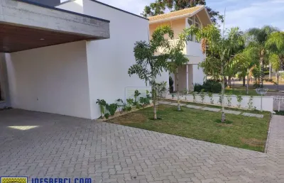 Casa / sobrado em condomínio no residencial flor d aldeia em holambra