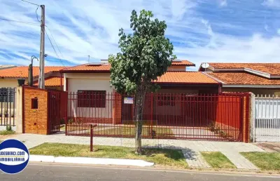 Casa com 3 quartos à venda na Rua Calisia, 570, Jardim das Tulipas, Holambra
