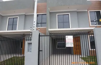 Triplex a venda no bairro uberaba de frente para a rua