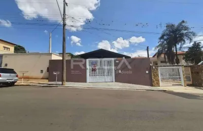 Casa com 3 quartos à venda na Rua José Cerri, 222, Jardim Cardinalli, São Carlos