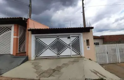 Casa padrão com 2 dormitórios e churrasqueira no jardim medeiros, são carlos