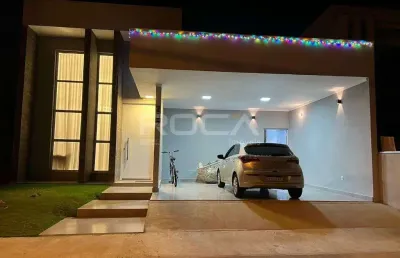 Casa de 3 dormitórios com suíte e armários no bairro faixa azul em são carlos