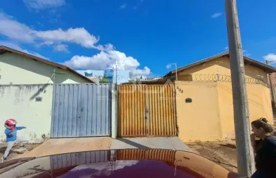 Casa com 2 quartos à venda na Avenida Arnoldo Almeida Pires, 800, Cidade Aracy, São Carlos
