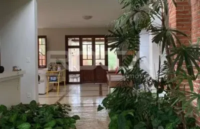 Luxuosa casa de 4 dormitórios no condomínio parque faber castell i