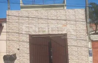 Casa com 2 quartos à venda na Rua Florisberto Aparecido da Silva, 109, Cidade Aracy, São Carlos