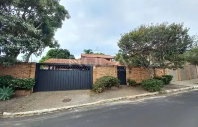 Casa de alto padrão com piscina e sauna na samambaia, são carlos