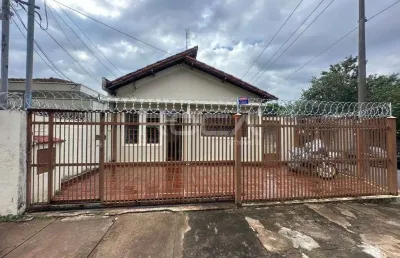 Casa padrão com 3 dormitórios no centro de são carlos