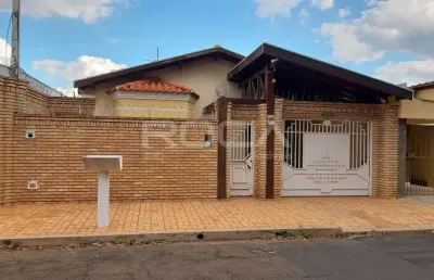 Casa com 3 quartos à venda na Rua Marechal Deodoro, 3864, Vila Faria, São Carlos