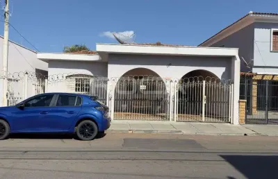 Casa padrão à venda no centro em são carlos - 3 dormitórios, suíte, churrasqueira e muito mais!