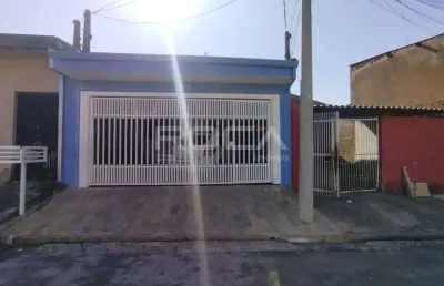Casa padrão à venda com 3 dormitórios no bairro cidade aracy em são carlos