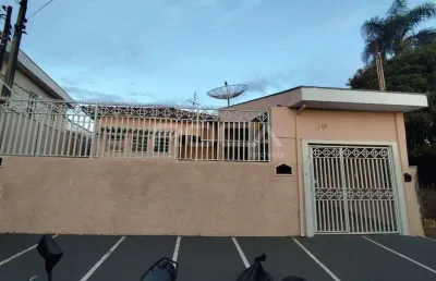 Casa padrão para alugar na vila brasília, são carlos: 2 dormitórios, suíte, garagem coberta e mais!