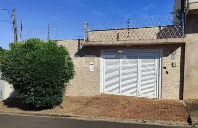 Casa padrão para alugar no jardim hikare, são carlos - 3 dormitórios, piscina e churrasqueira!
