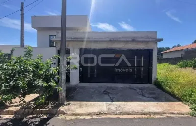 Casa à venda no residencial samambaia, são carlos, com 2 dormitórios e piscina!