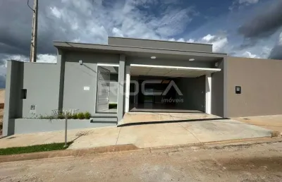 Casa de padrão com 3 dormitórios e suíte em residencial arcoville, são carlos