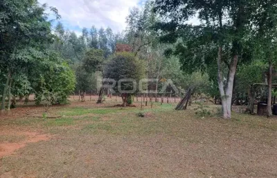 Encantadora fazenda à venda em são carlos - 2 dormitórios, 3 banheiros e varanda aberta