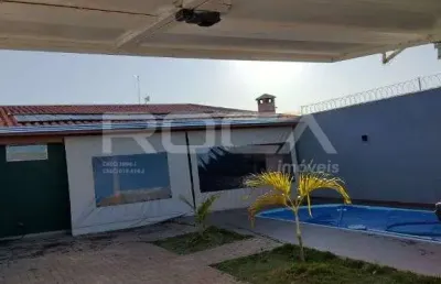 Linda casa com área de lazer em arcoville, são carlos